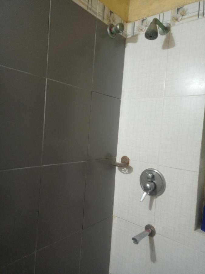 Bed and Breakfast Joy'S Nest Kalkutta Exterior foto